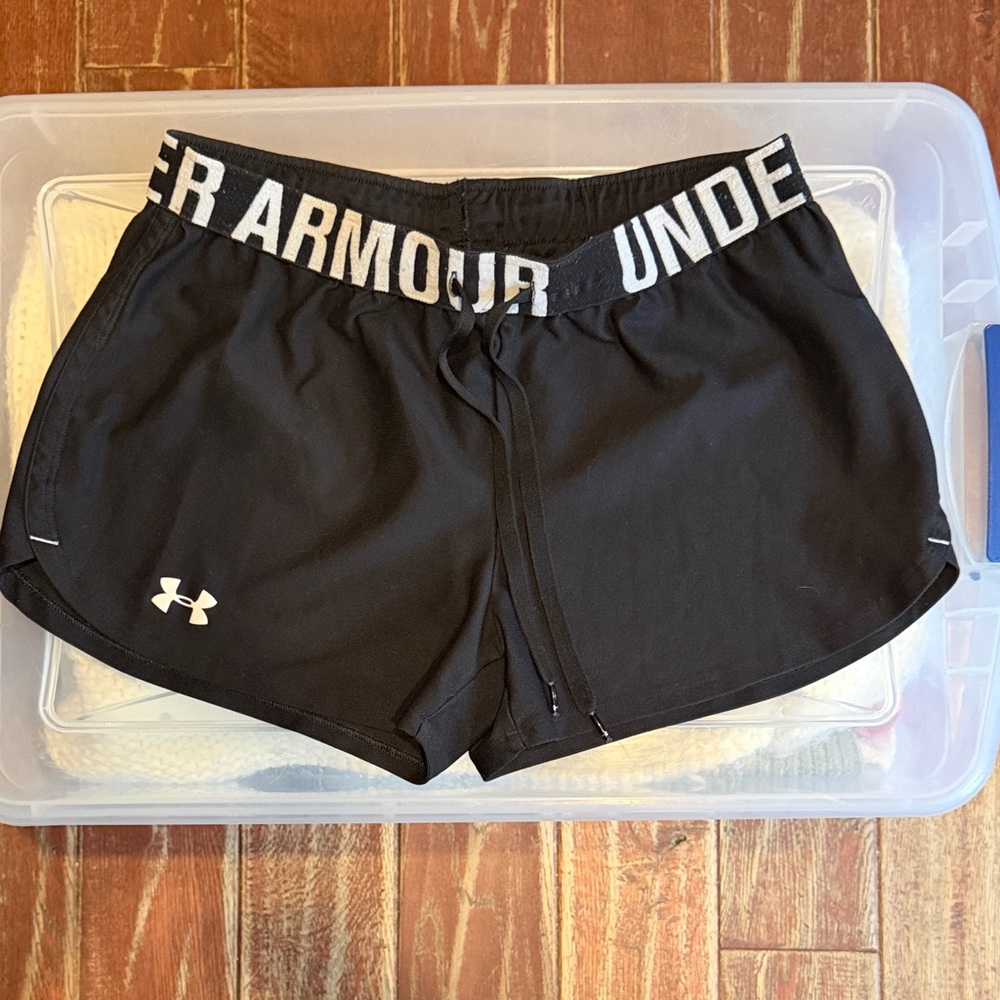 Under Armour Black Women's Elastic Logo Waist Athletic Shorts